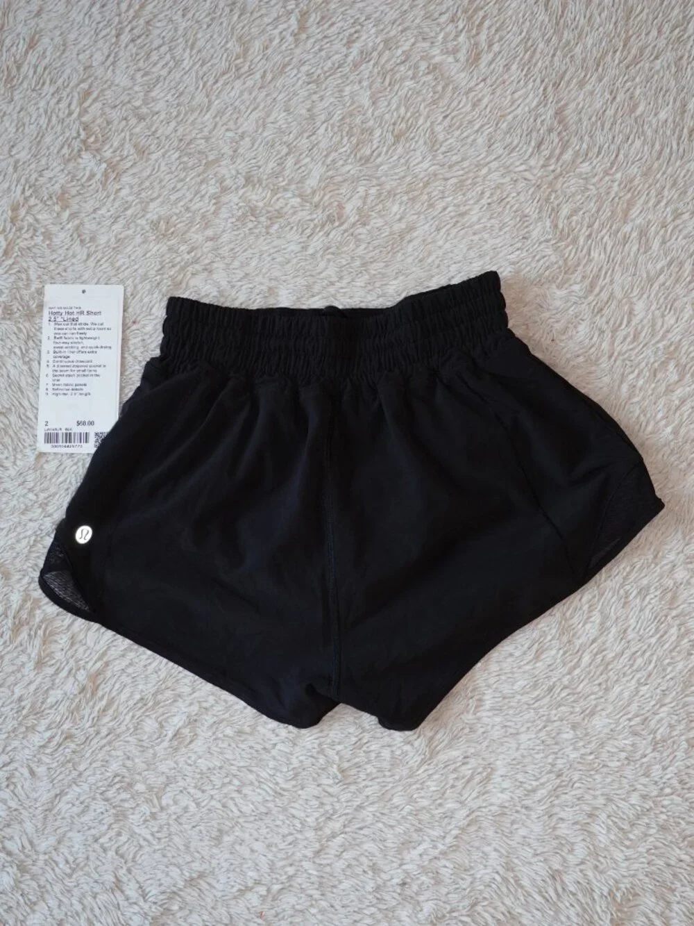 Women's Size 2 Lululemon Hotty Hot High-Rise Lined Short 2.5
